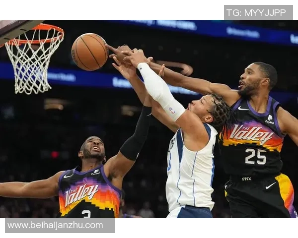 菲尼克斯太阳与达拉斯独行侠的激烈对决引发球迷热议与期待